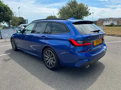 BMW 320d M-Sport X-Drive Touring photo 4