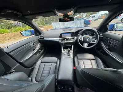 BMW 320d M-Sport X-Drive Touring photo 10