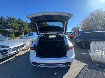 Jaguar E-Pace P200 R-Dynamic photo 5