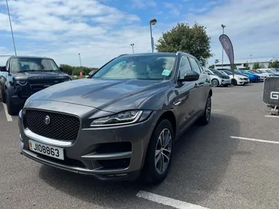 Jaguar F-Pace Portfolio AWD photo 2