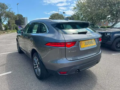 Jaguar F-Pace Portfolio AWD photo 3