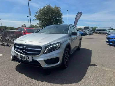 Mercedes GLA220d AMG Line photo 2