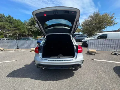 Mercedes GLA220d AMG Line photo 5