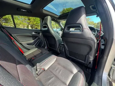 Mercedes GLA220d AMG Line photo 7