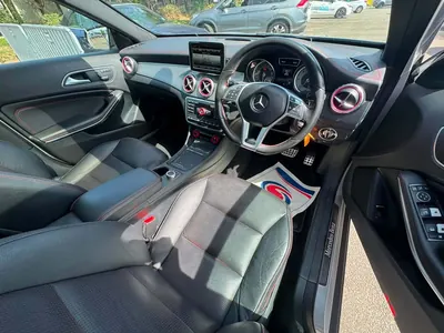 Mercedes GLA220d AMG Line photo 8
