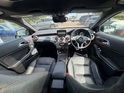 Mercedes GLA220d AMG Line photo 9