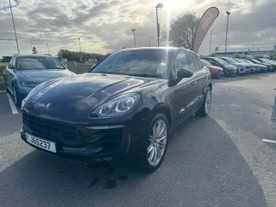 Porsche Macan Turbo photo 2