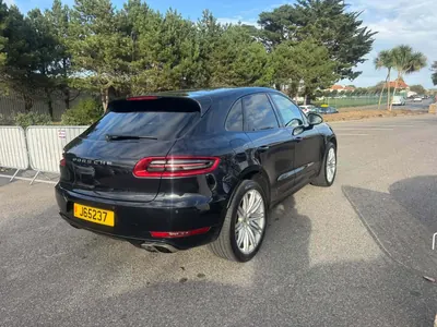 Porsche Macan Turbo photo 4