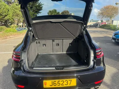 Porsche Macan Turbo photo 6