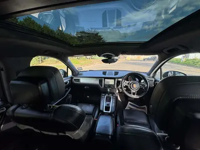 Porsche Macan Turbo photo 9