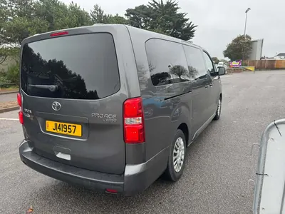 Toyota Proace Verso Shuttle L2 D photo 3