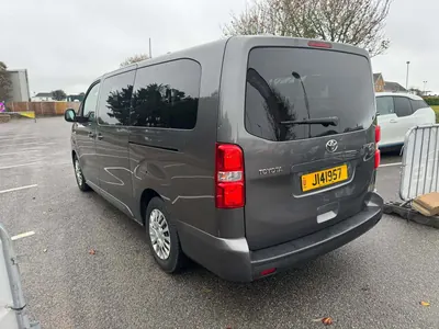 Toyota Proace Verso Shuttle L2 D photo 4